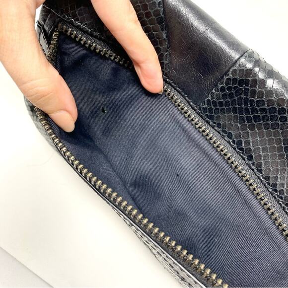 Sam Edelman Black Snakeskin Patchwork 100% Leather Edgy Trendy Envelope Clutch - Picture 6 of 8